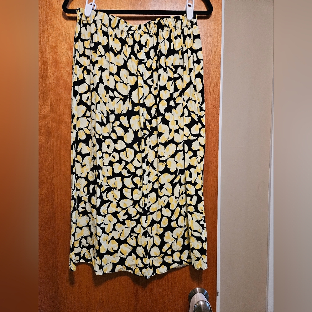 & Other Stories Yellow & Black Floral Midi Skirt - Size 6 - Like New